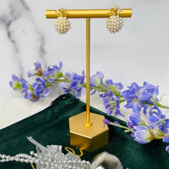 Pineapple Stud Earrings - Picture 2 of 4